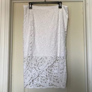 Bisou Bisou Skirts by Michele Bohbot Asymmetrical White Lace Skirt Size: 14